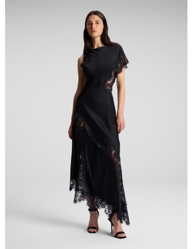 Alessia Satin and Lace Maxi Dress les muscles