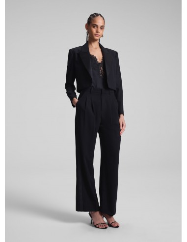 Chase Tux Pant ouvre sa boutique